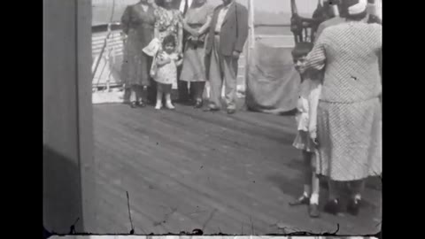 [Home movie: 098756: to Europe by ship, 1940s, a landslide rescue in southern Europe]